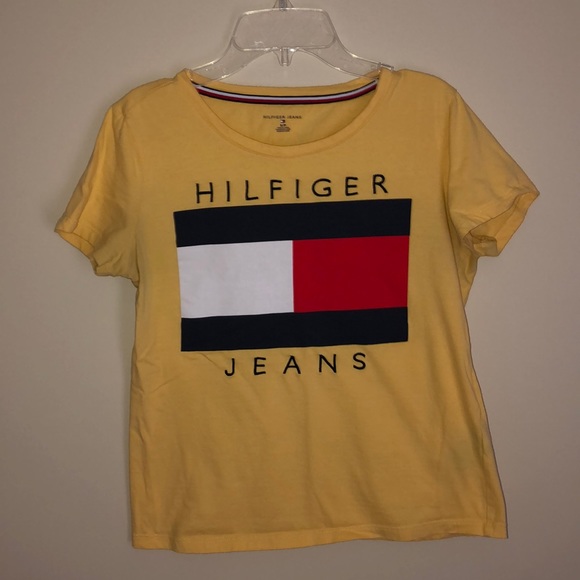 Tommy Hilfiger Tops - Tommy Hilfiger T-Shirt